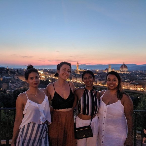 Meet your Posher, Katherine - Picture 1 of 1